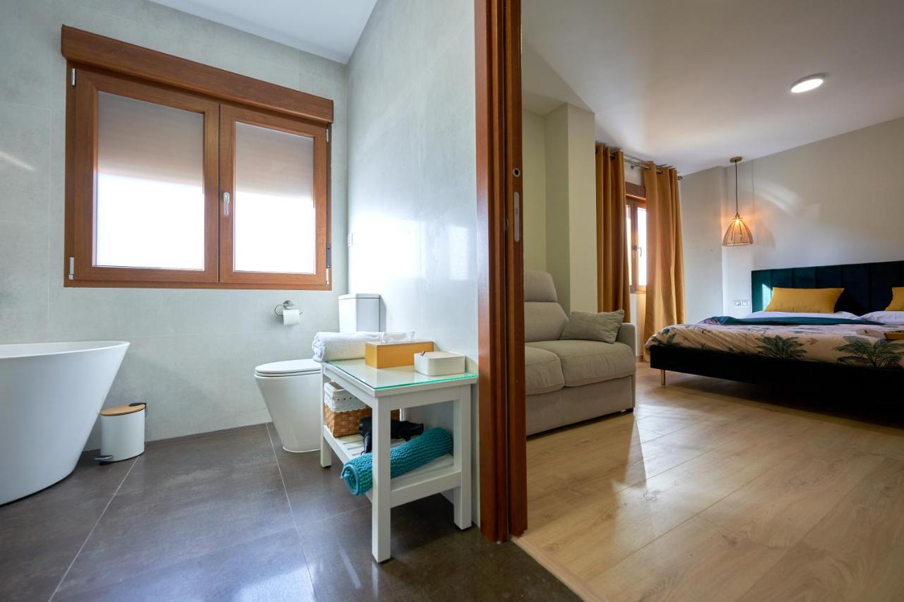Duplex Casa De Las Argollas Grand Suite Parking Gratis بلاسينثيا المظهر الخارجي الصورة
