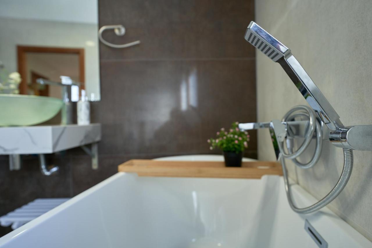 Duplex Casa De Las Argollas Grand Suite Parking Gratis بلاسينثيا المظهر الخارجي الصورة